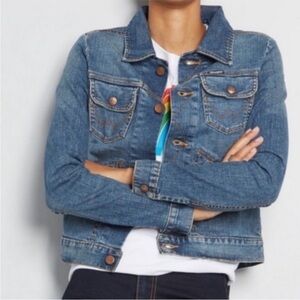 NWOT Wrangler Dependable Denim Jacket in Mid Wash
